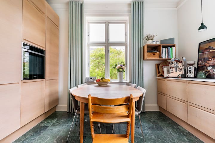 Big house, central CPH, Scandinavian design gallery image 2