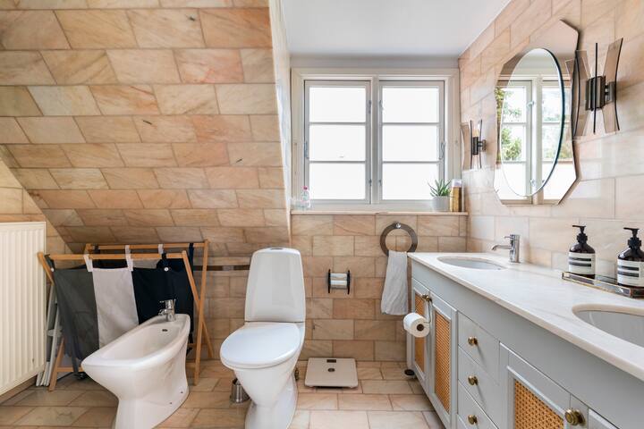 Big house, central CPH, Scandinavian design gallery image 5