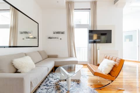 Propiedad de Airbnb exitosa: Large and Posh ( 50 m2 ) Loft Studio in SanTelmo en Monserrat