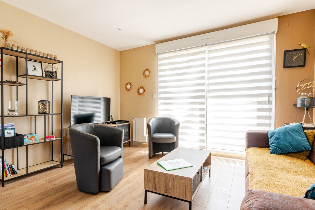 Popular Airbnb listing: House with garden close to beaches and shops. in Trégastel