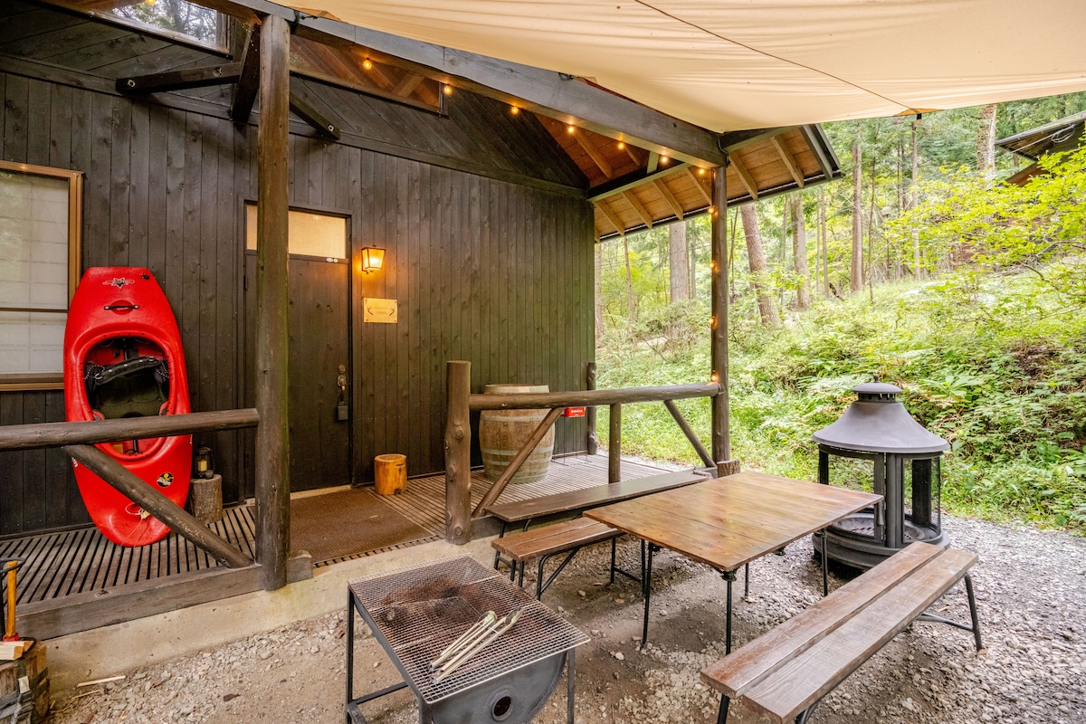 Log house in the forest/riverside/15km to Mt. Fuji - Airbnb