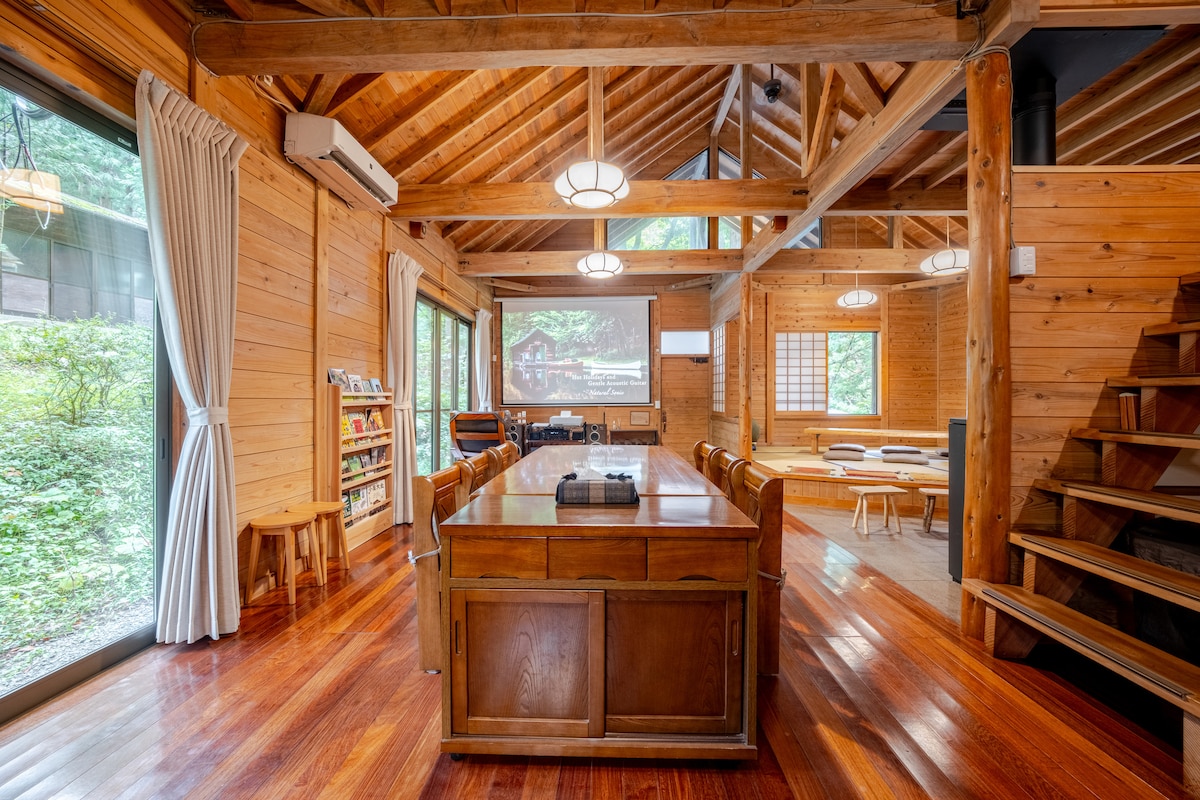 【手渡し限定】ログハウス風鳥小屋 Log house in the forest/riverside/15km to Mt. Fuji - Airbnb