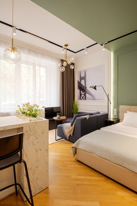 STYLISH studio next to Opera, UNBEATABLE location!