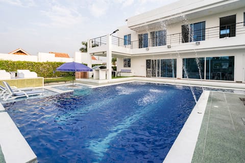 ESPECTACULAR CASA FLANDES-ESPINAL-GIRARDOT