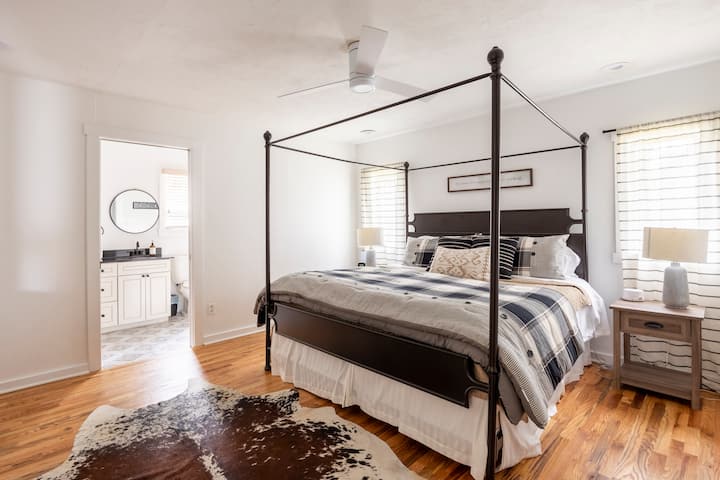 Მთავარი სართულის საძინებელი კომპლექტთან ერთად