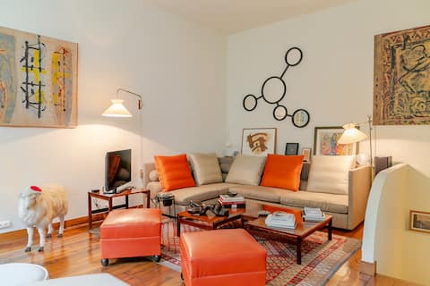 Popular Airbnb listing: Unique loft nested in Montorgueil in Paris