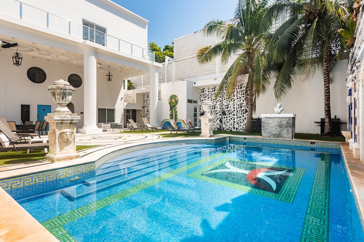 9BR Villa