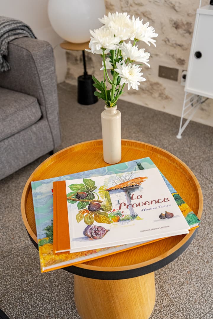 Au Cœur Du Village, Appartement Avec Terrasse - Saint-Rémy-de-Provence