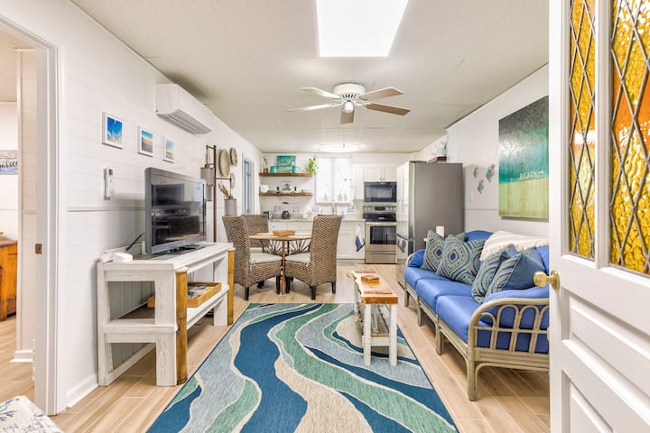 Cozy Creekside Oasis-2 Bedroom - Murrells Inlet, SC