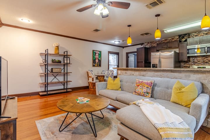 Newly Furnished 1bedroom Apartment Near The Pearl - Alamo Heights, TX