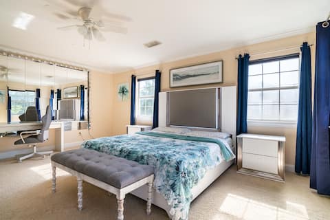 Cheerful Home in Bellaire City