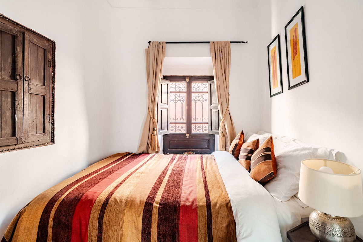 Chambre confortable de la location à Marrakech avec 3 chambres