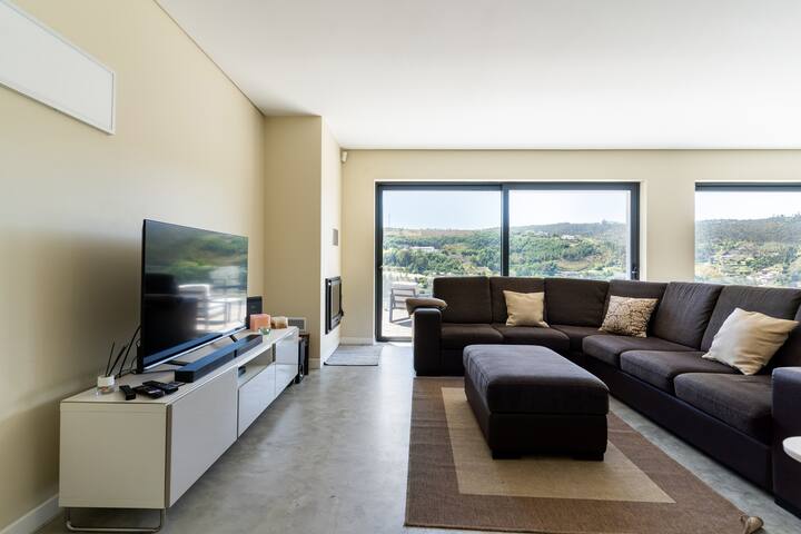 Porto-Casa Piscina Soberbas vistas sobre Rio Douro gallery image 3