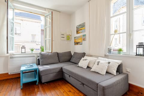 Successful Airbnb property: Between beach and marina (As seen on TV) in Dieppe