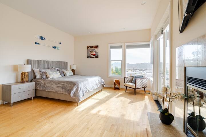 Oceanview Luxury Hilltop Villa w/ Private Pool gallery image 3