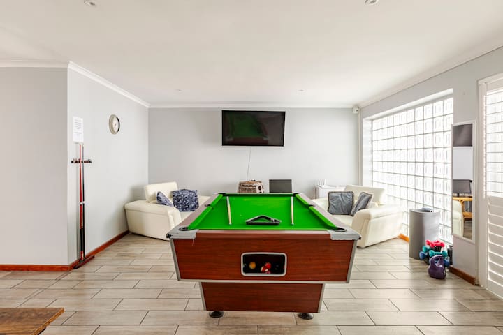 Mount View. Luxury 3 bed villa with pool