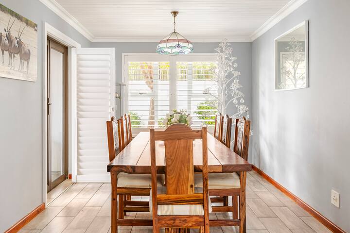 Mount View. Luxury 3 bed villa with pool gallery image 4