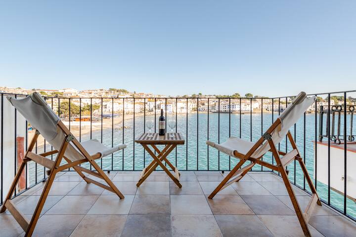 Casa a primera línea de mar en Cadaqués. gallery image 4