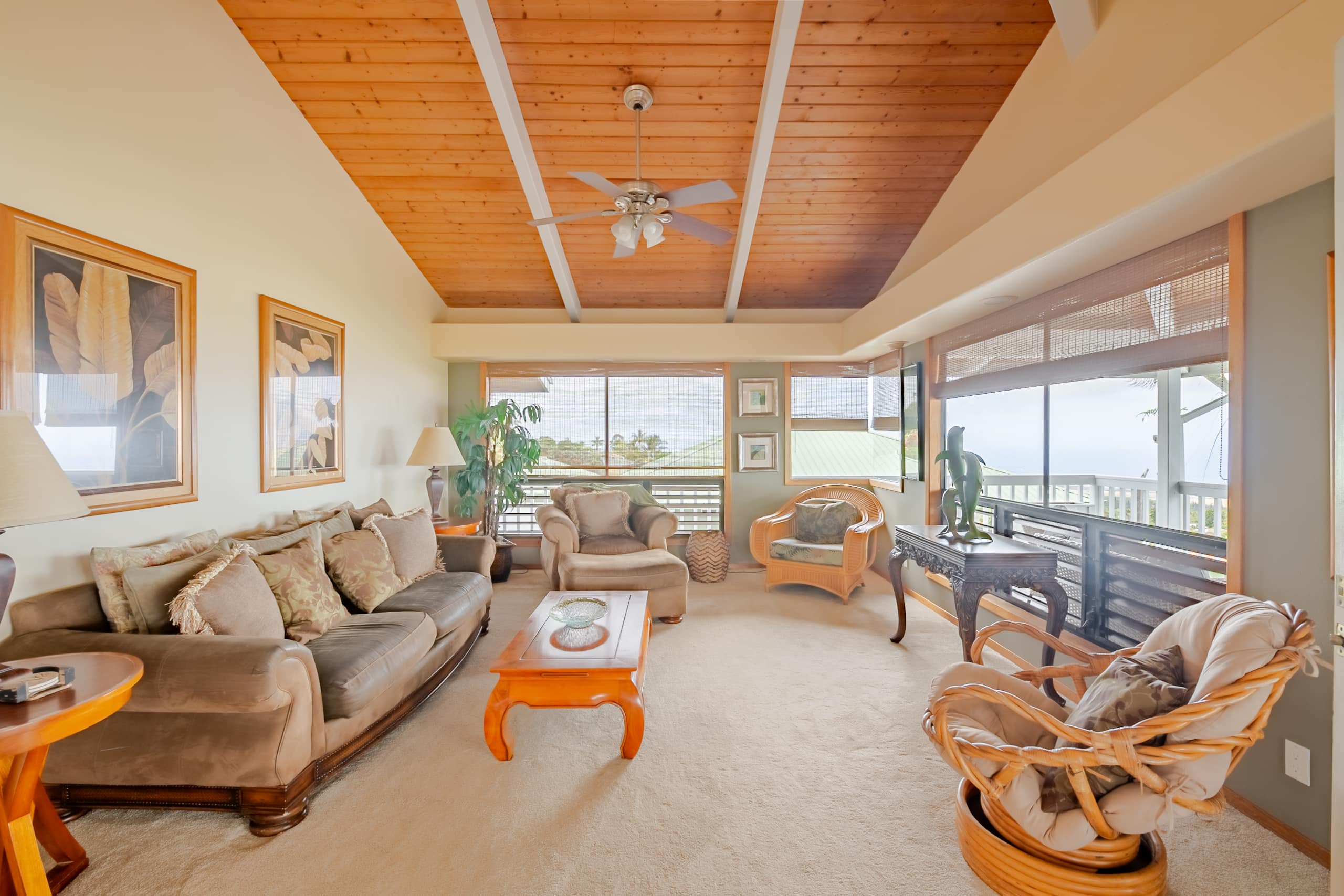 Home in Kailua-Kona · ★4.83 · 3 bedrooms · 4 beds · 2.5 baths - Image 2
