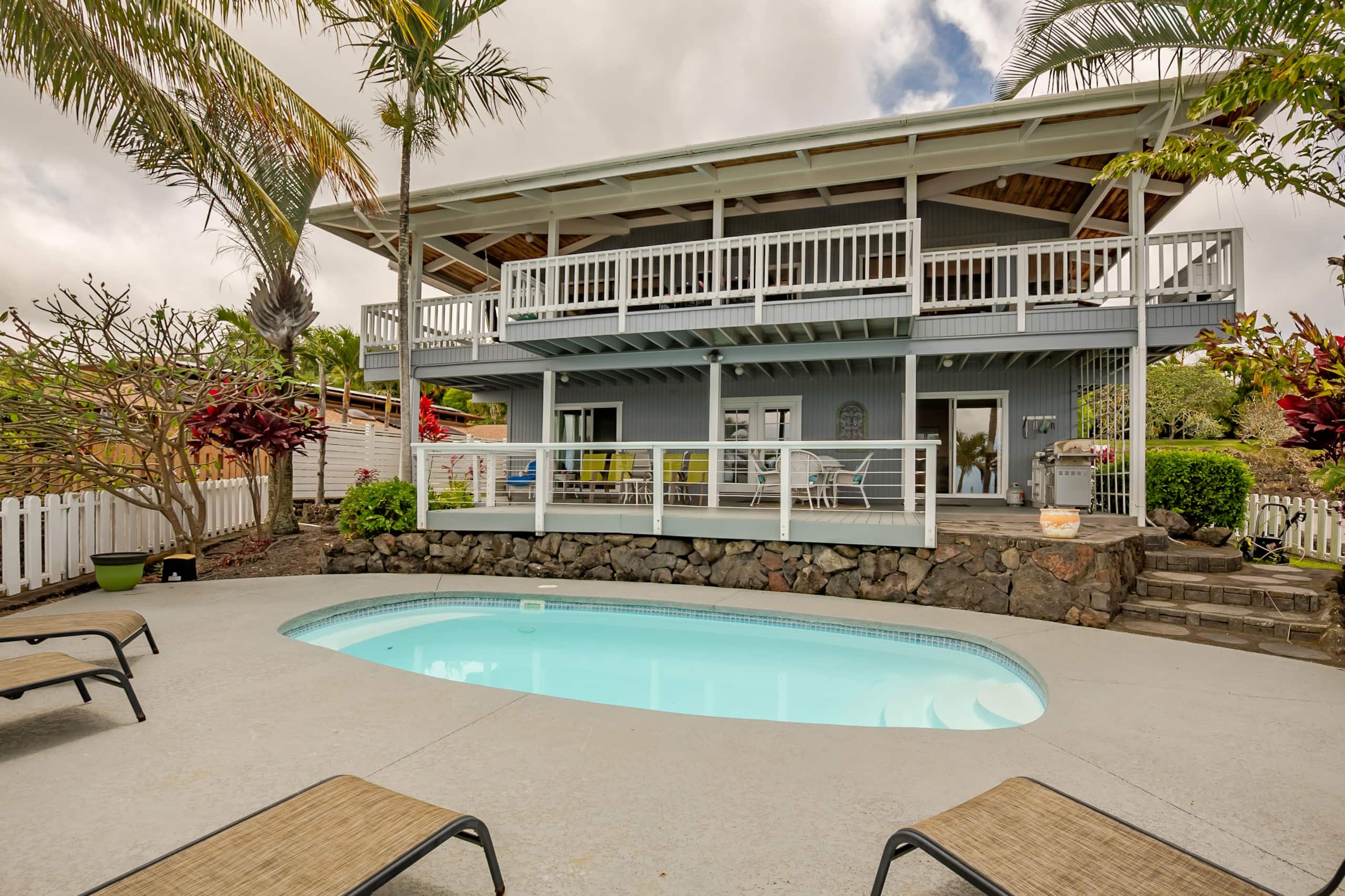 Home in Kailua-Kona · ★4.83 · 3 bedrooms · 4 beds · 2.5 baths - Image 32