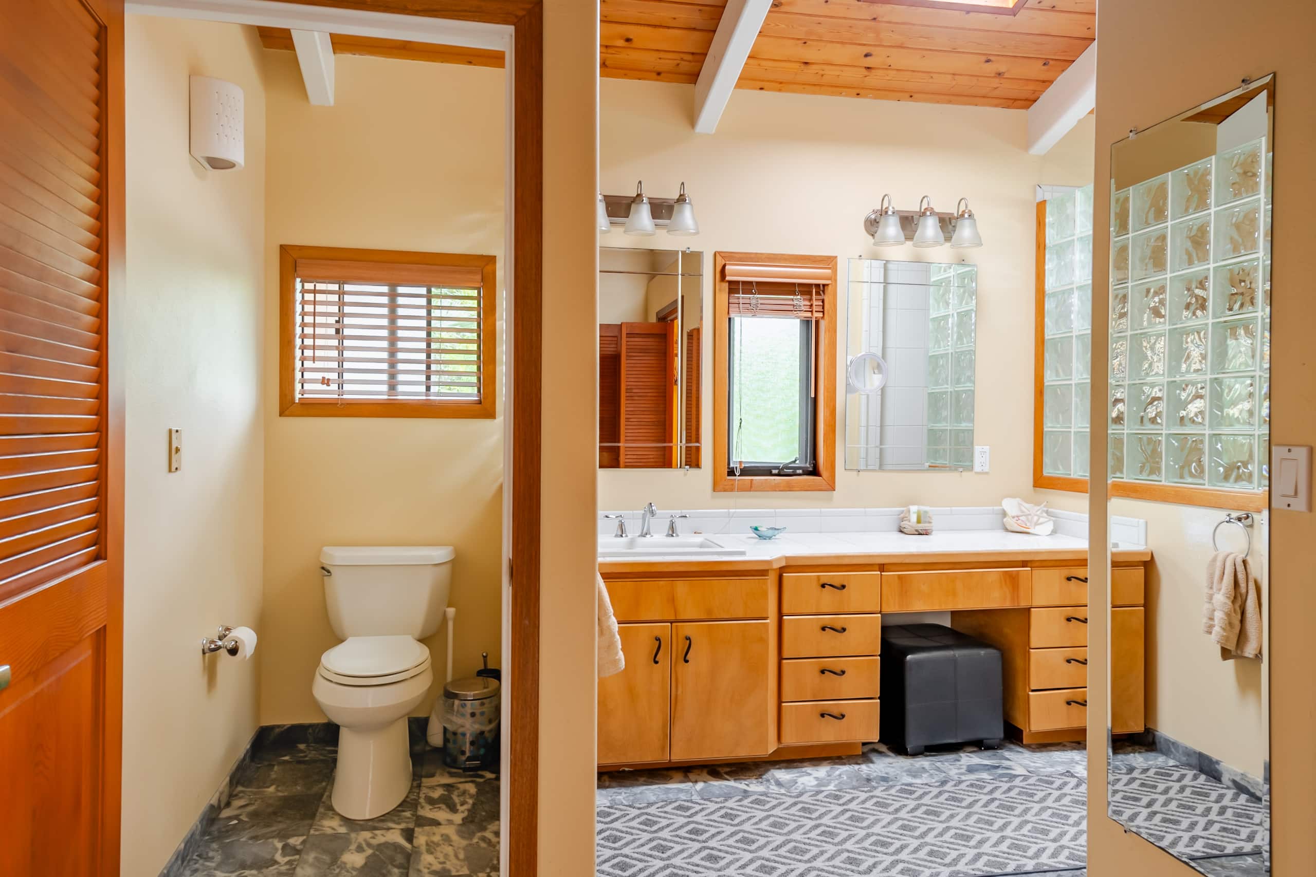 Home in Kailua-Kona · ★4.83 · 3 bedrooms · 4 beds · 2.5 baths - Image 23