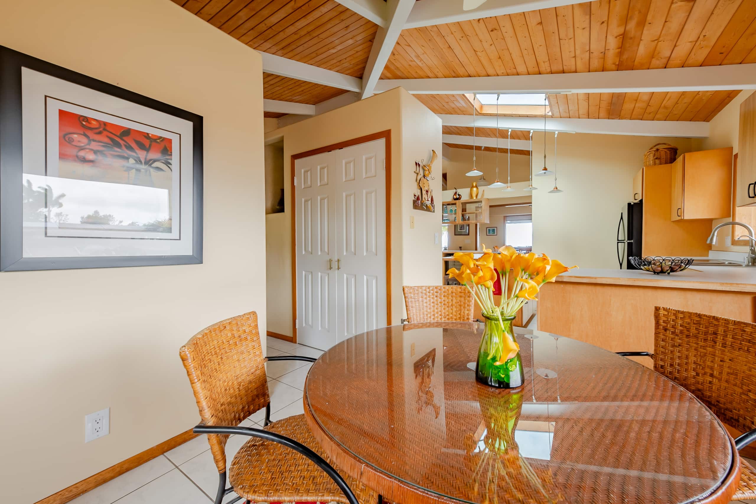 Home in Kailua-Kona · ★4.83 · 3 bedrooms · 4 beds · 2.5 baths - Image 13