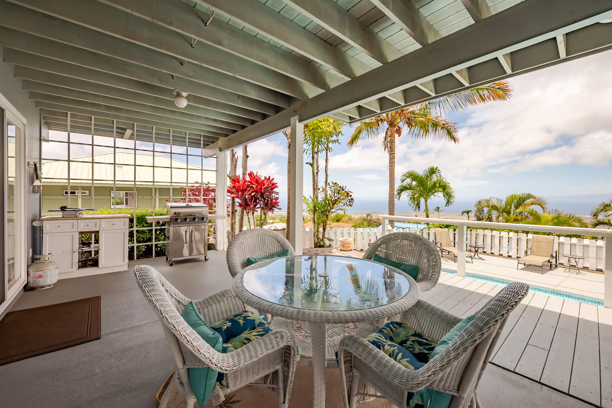Home in Kailua-Kona · ★4.83 · 3 bedrooms · 4 beds · 2.5 baths - Image 27