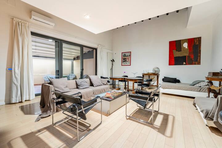 Nel cuore di Campo dei Fiori, casa con giardino gallery image 4