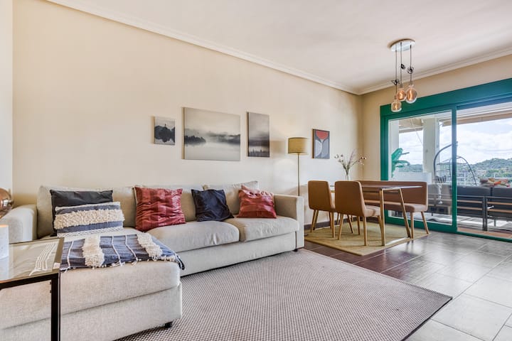 Estepona Penthouse | Pool, Sea & Mountain View’s - Costa del Sol