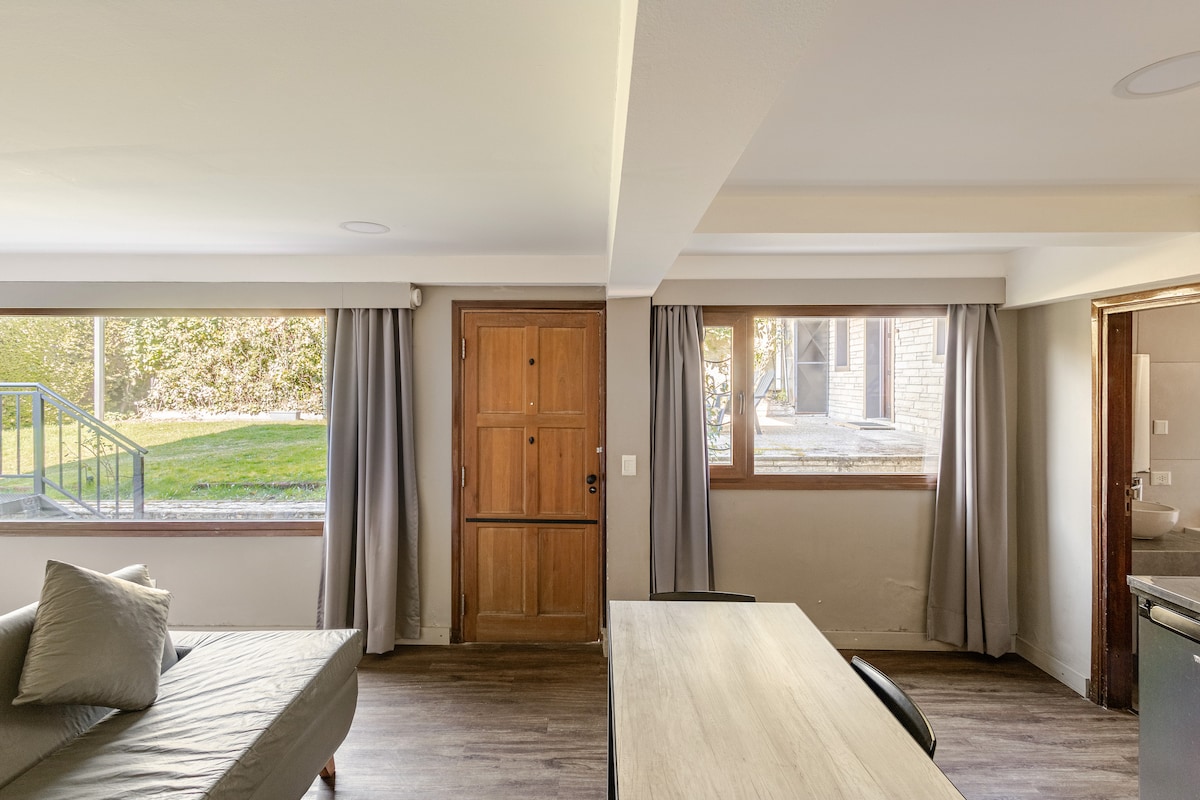 Top performing Airbnb: Garden view, fiber WiFi, parking in Río Negro