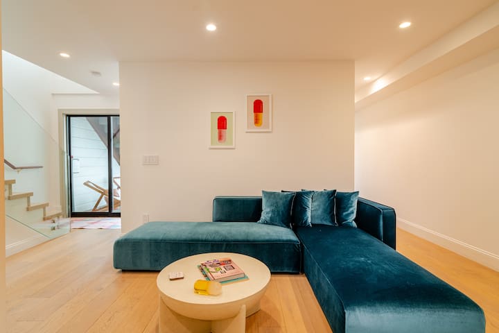 Luxury Designer Pad in the Heart of SF