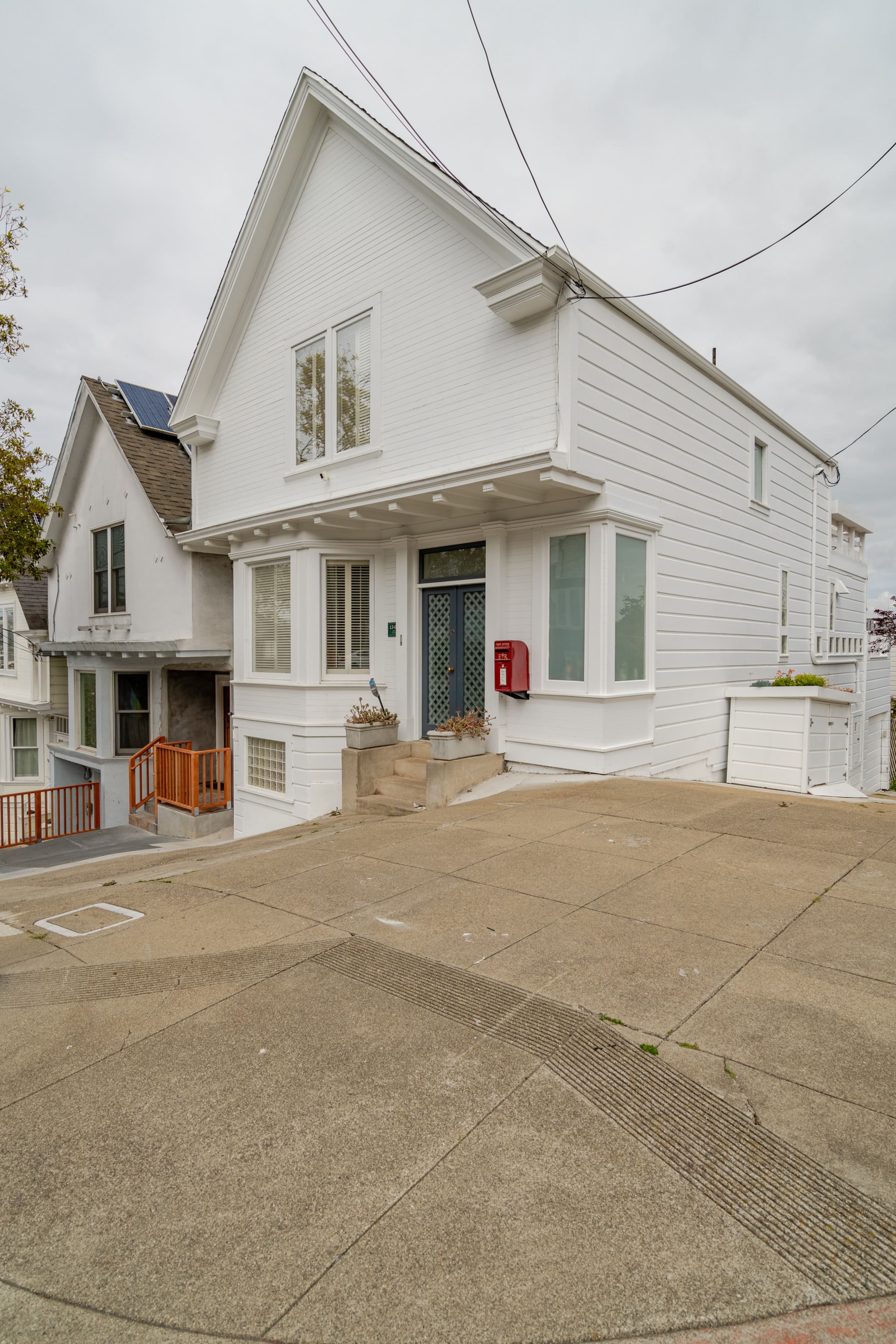Home in San Francisco · ★4.92 · 2 bedrooms · 4 beds · 2 baths - Image 19
