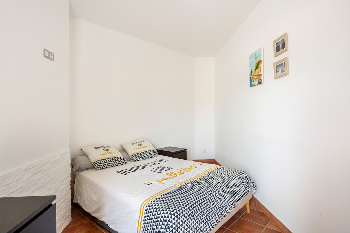 Chumba nambari 4 kitanda katika 140