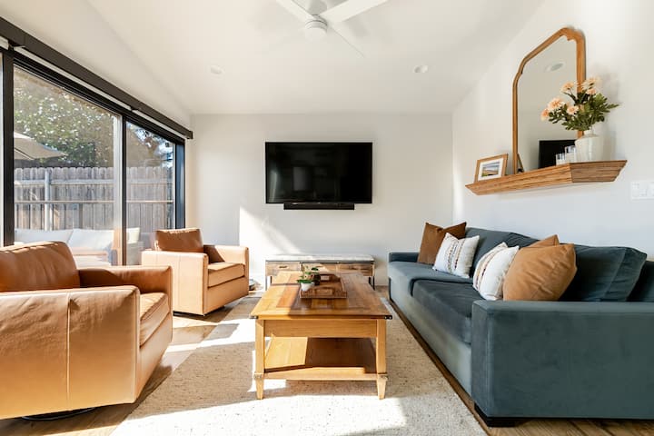 Bayside Bungalow In Pacific Beach - San Diego, CA