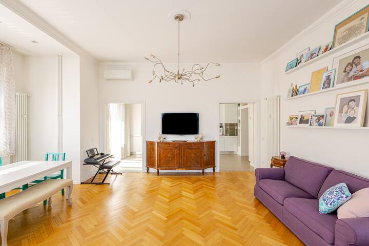 Spacious apartment in the heart of the city gallery image 3