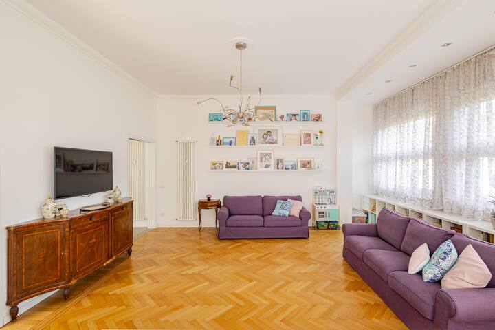 Spacious apartment in the heart of the city gallery image 2