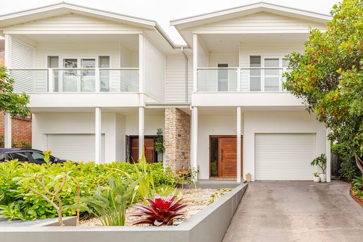 Sandshoes gallery image 2