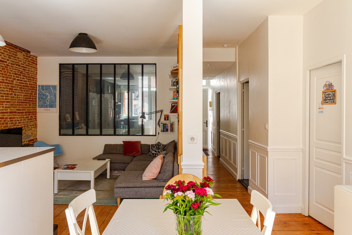 Successful Airbnb property: Nice loft (T3, 82 m2) in Hypercentre in Toulouse