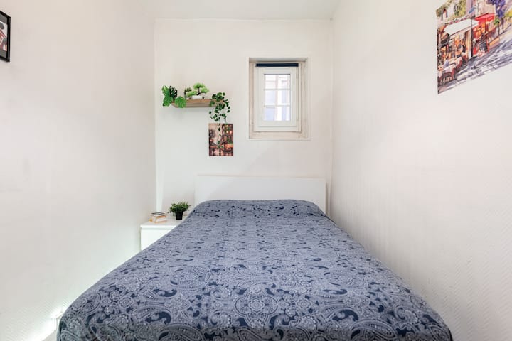 سرير مزدوج بحجم 160 × 200 سم
مراتب هيبنيا إيليت مع وسائد باردة