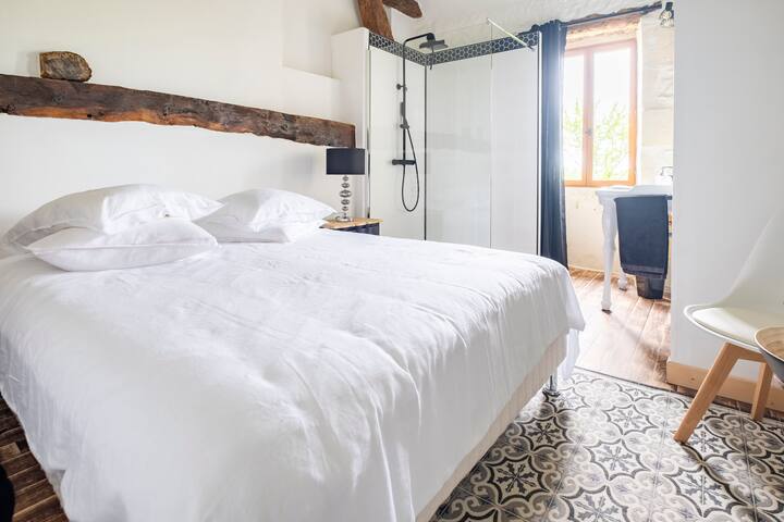 საძინებელი 4