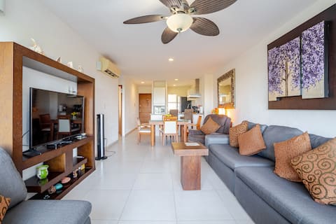 Top performing Airbnb: Excellent Condo Beach front !! in Supermanzana 84