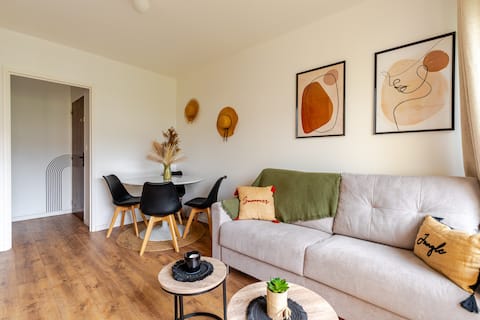 Top Airbnb: Refurbished apartment, 4 people, 37 m2 in Courseulles Sur Mer