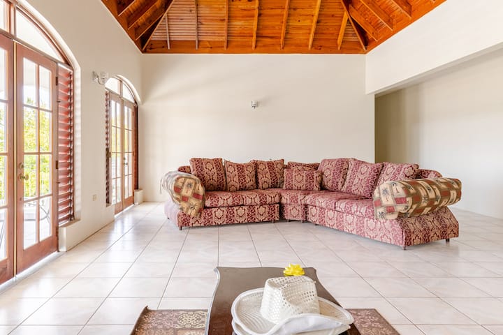 Montego Bay 9bdr Villa Near Airport | Pool - Montego Bay