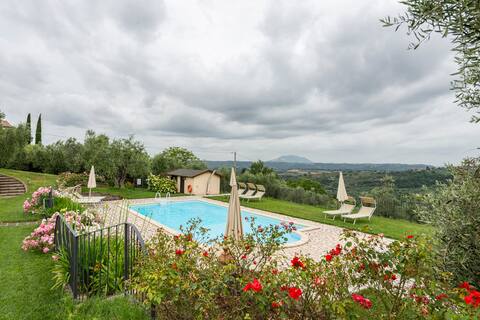 Collebelvedere East - Home Restaurant - Near Rome