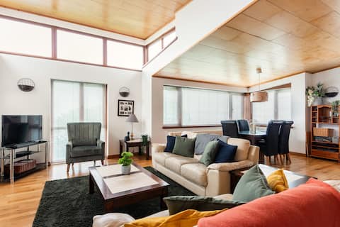 Top Airbnb: Panoramic Sea & City Views 2nd floor Penthouse in Castle