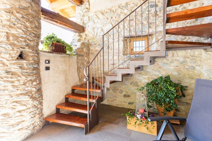 Souvenir De Tsaneli- Zona Spa -2 Camere - Mansarda - Vallée d'Aoste