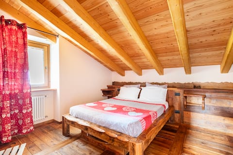 SOUVENIR DE TSANELI- ZONA SPA -2 CAMERE - MANSARDA