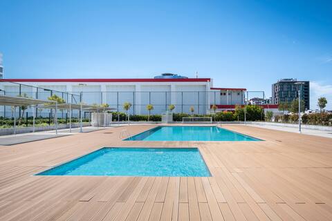 4 bedroom rental unit with pool/middle of Bursa