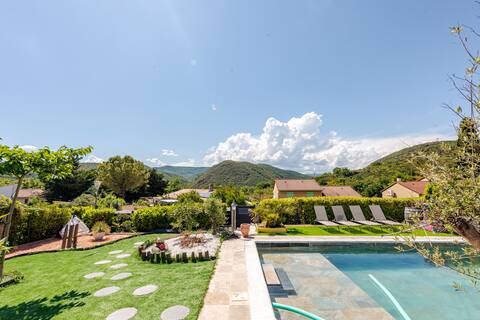 Villa Ardèche heated pool near Montélimar