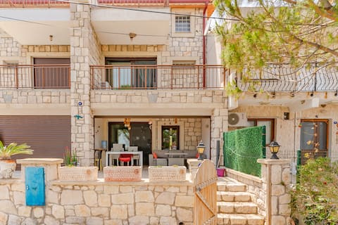 A peaceful, comfortable vacation by the sea 🏊‍♀️🐠🌊🏡